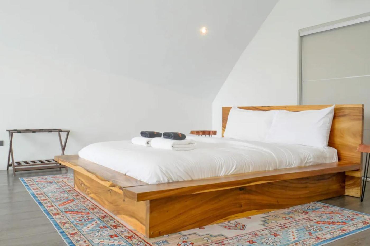 Phra Chan Villa 2Br - Infinity Pool & Sea View チャウエン エクステリア 写真