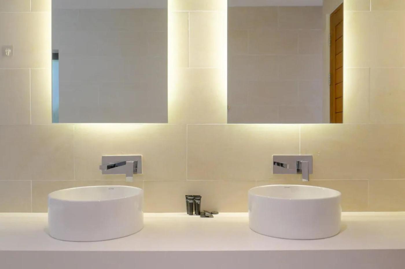 Phra Chan Villa 2Br - Infinity Pool & Sea View チャウエン エクステリア 写真